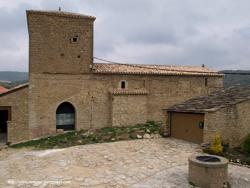 LADO SUR DEL TEMPLO VISTO DESDE EL HRREO